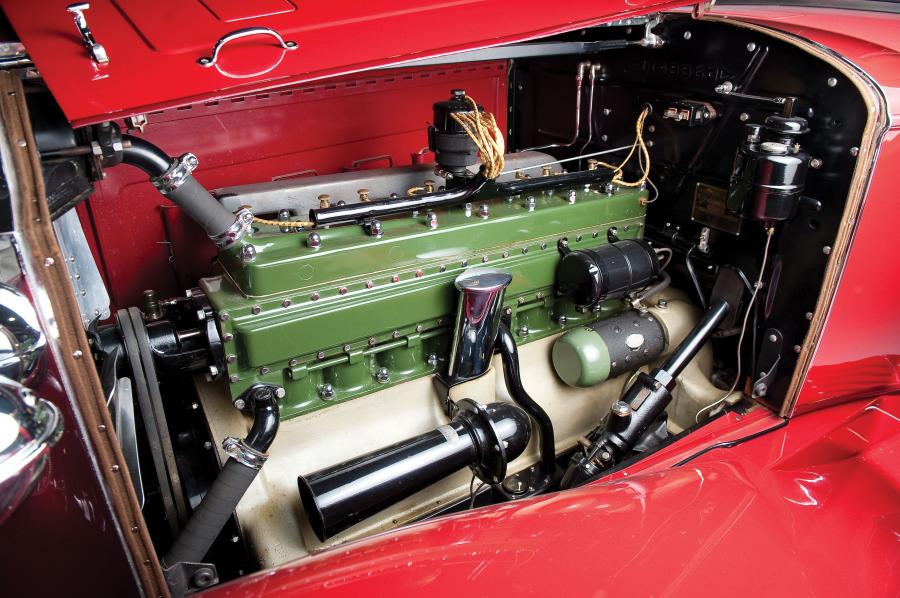  Packard Deluxe Eight Convertible Victoria by Rollston 1931 года  (фото 3 из 8)